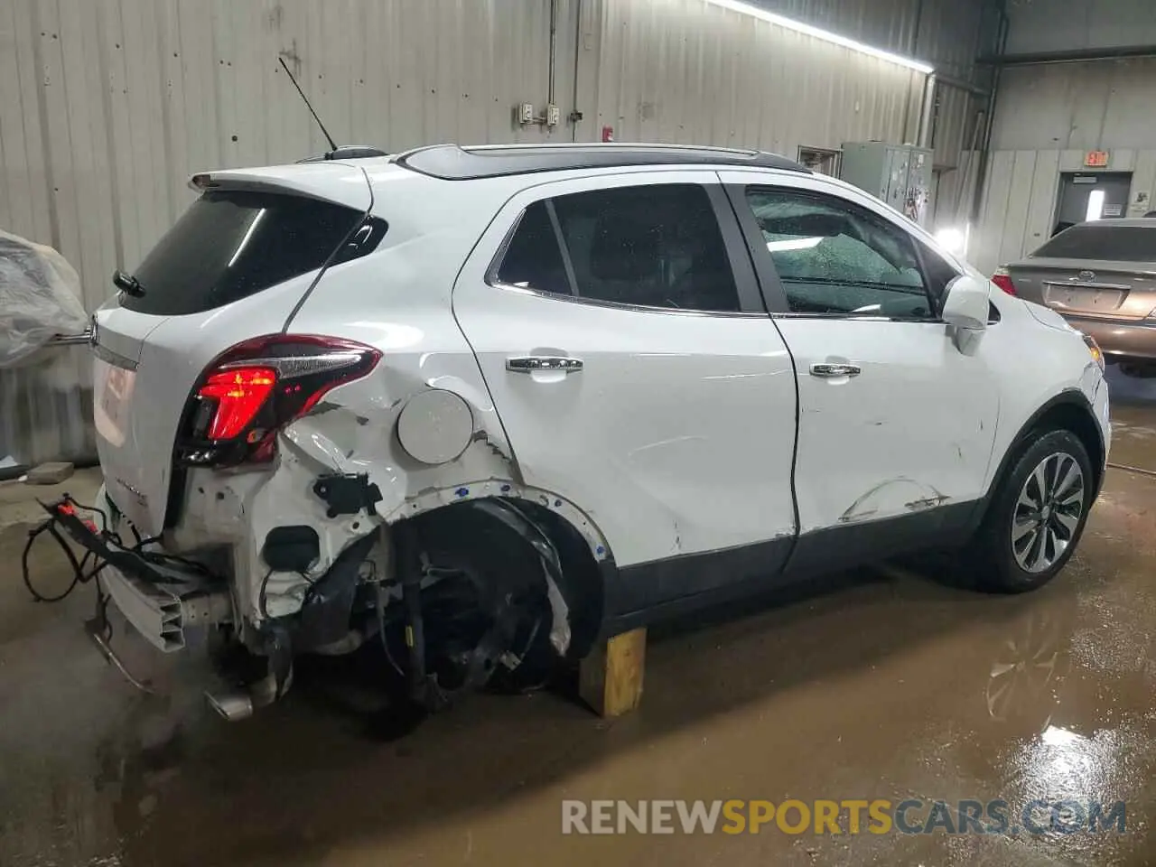 3 fotografías del automóvil dañado KL4CJESM3NB522666 BUICK ENCORE 2022