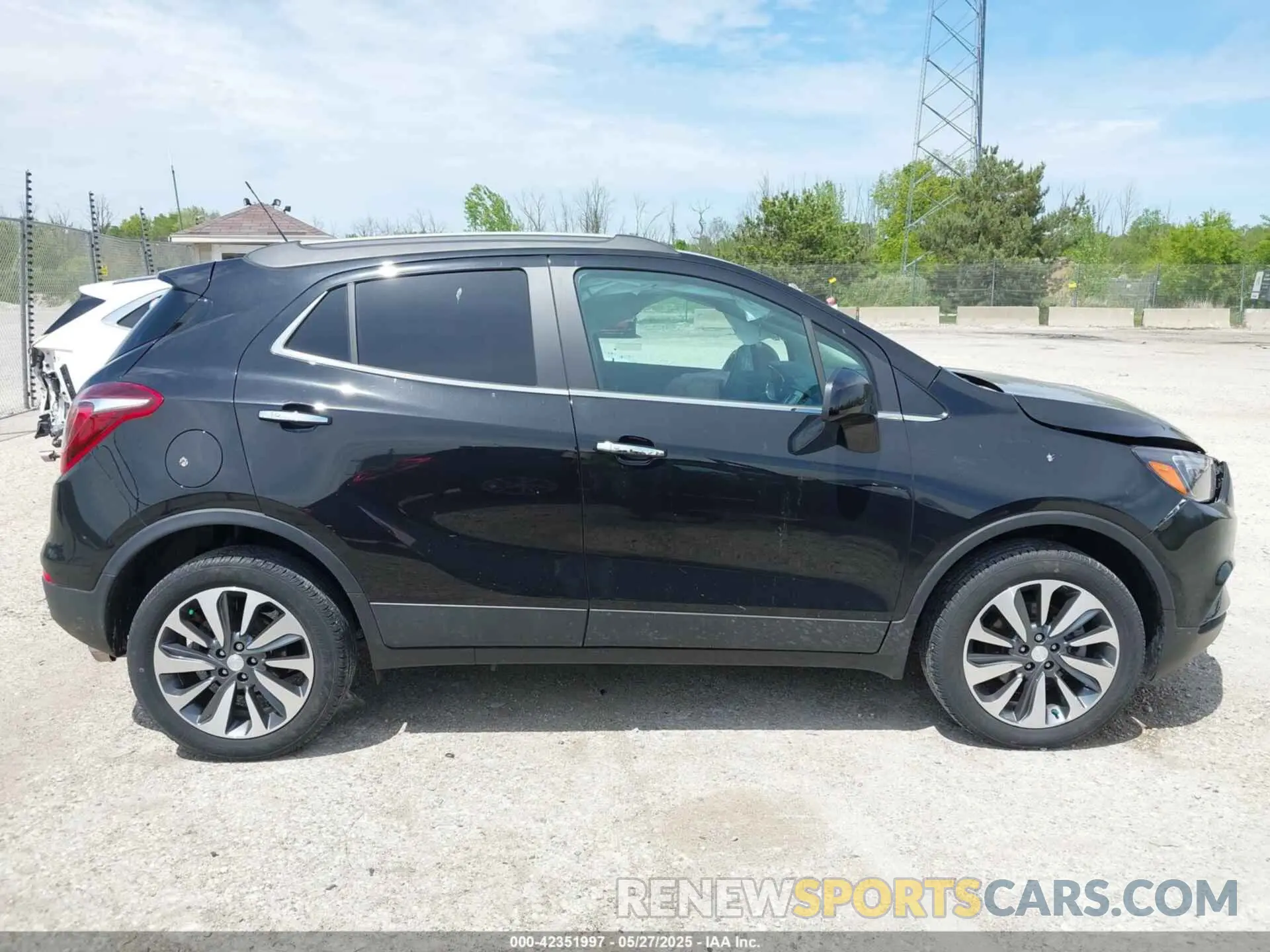 13 fotografías del automóvil dañado KL4CJESM5NB556897 BUICK ENCORE 2022