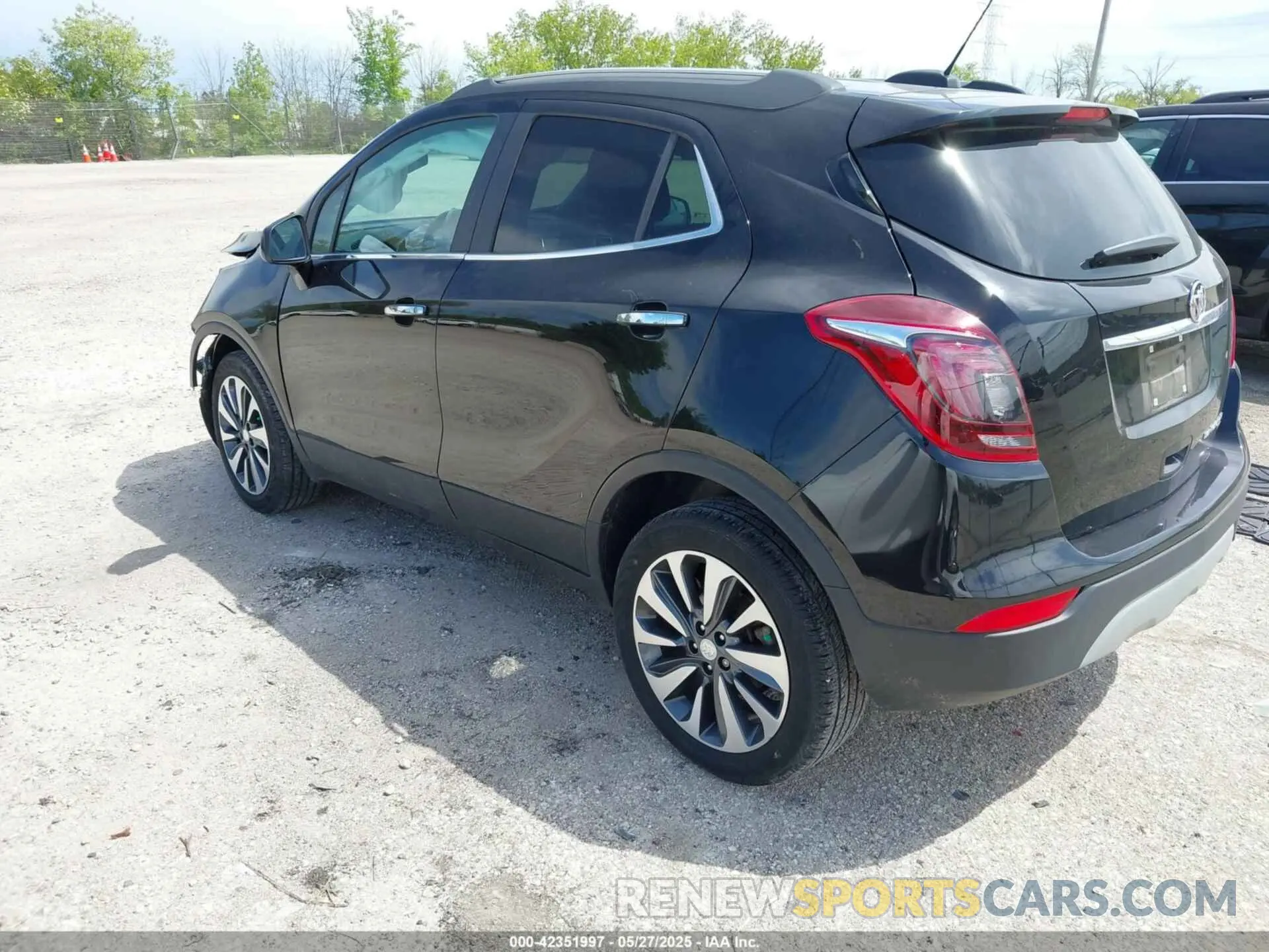 3 fotografías del automóvil dañado KL4CJESM5NB556897 BUICK ENCORE 2022