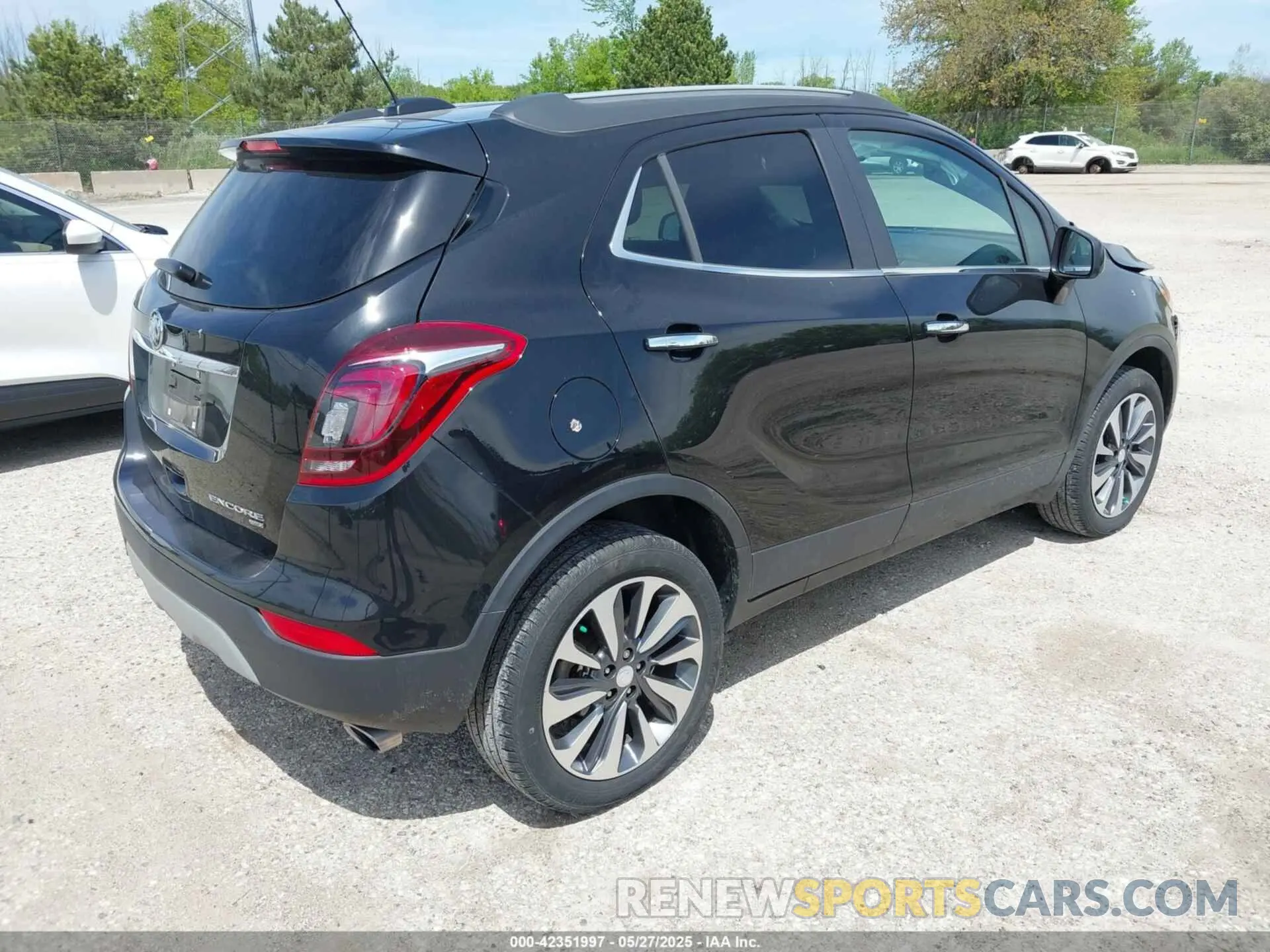 4 fotografías del automóvil dañado KL4CJESM5NB556897 BUICK ENCORE 2022