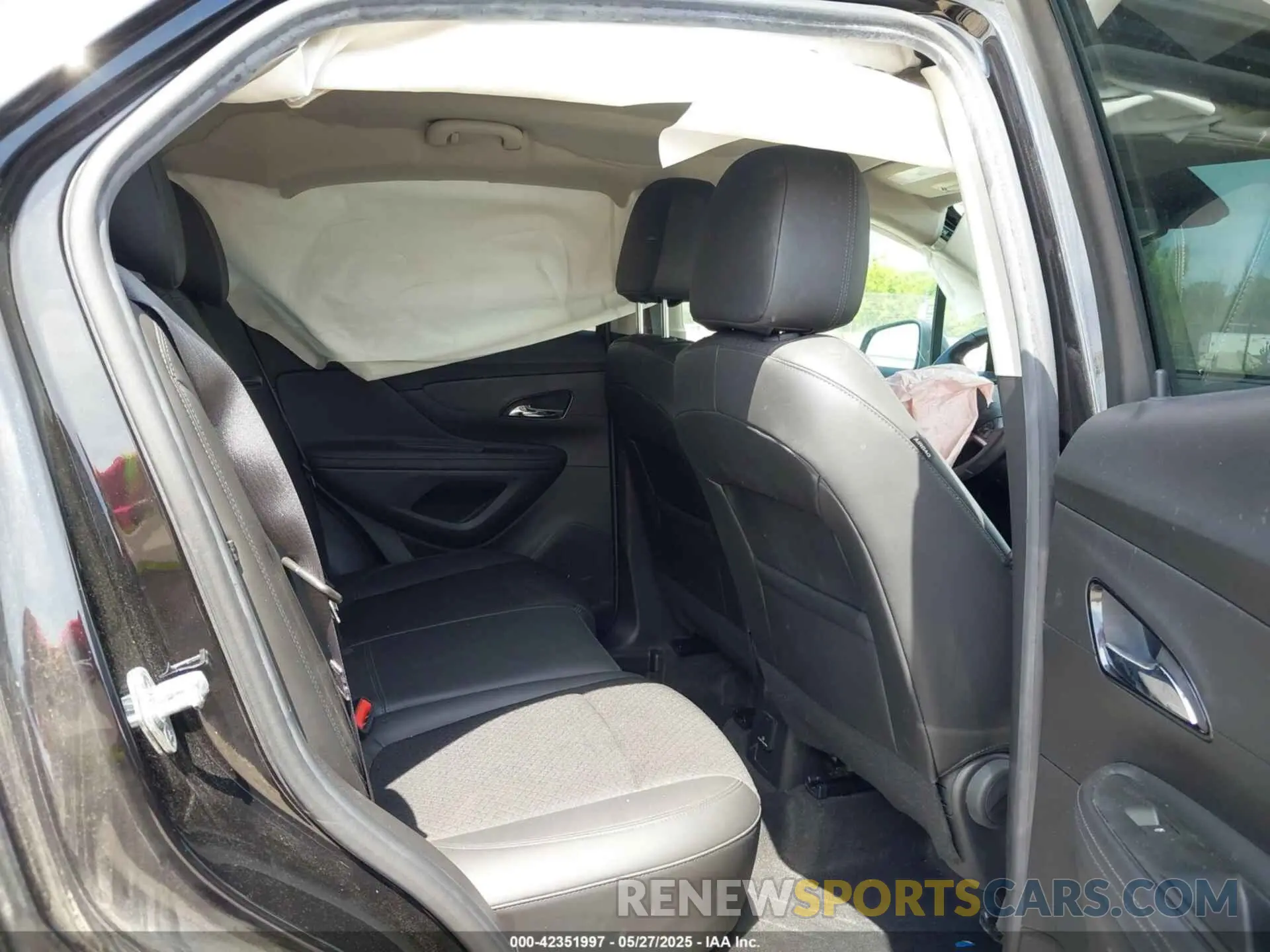 8 fotografías del automóvil dañado KL4CJESM5NB556897 BUICK ENCORE 2022