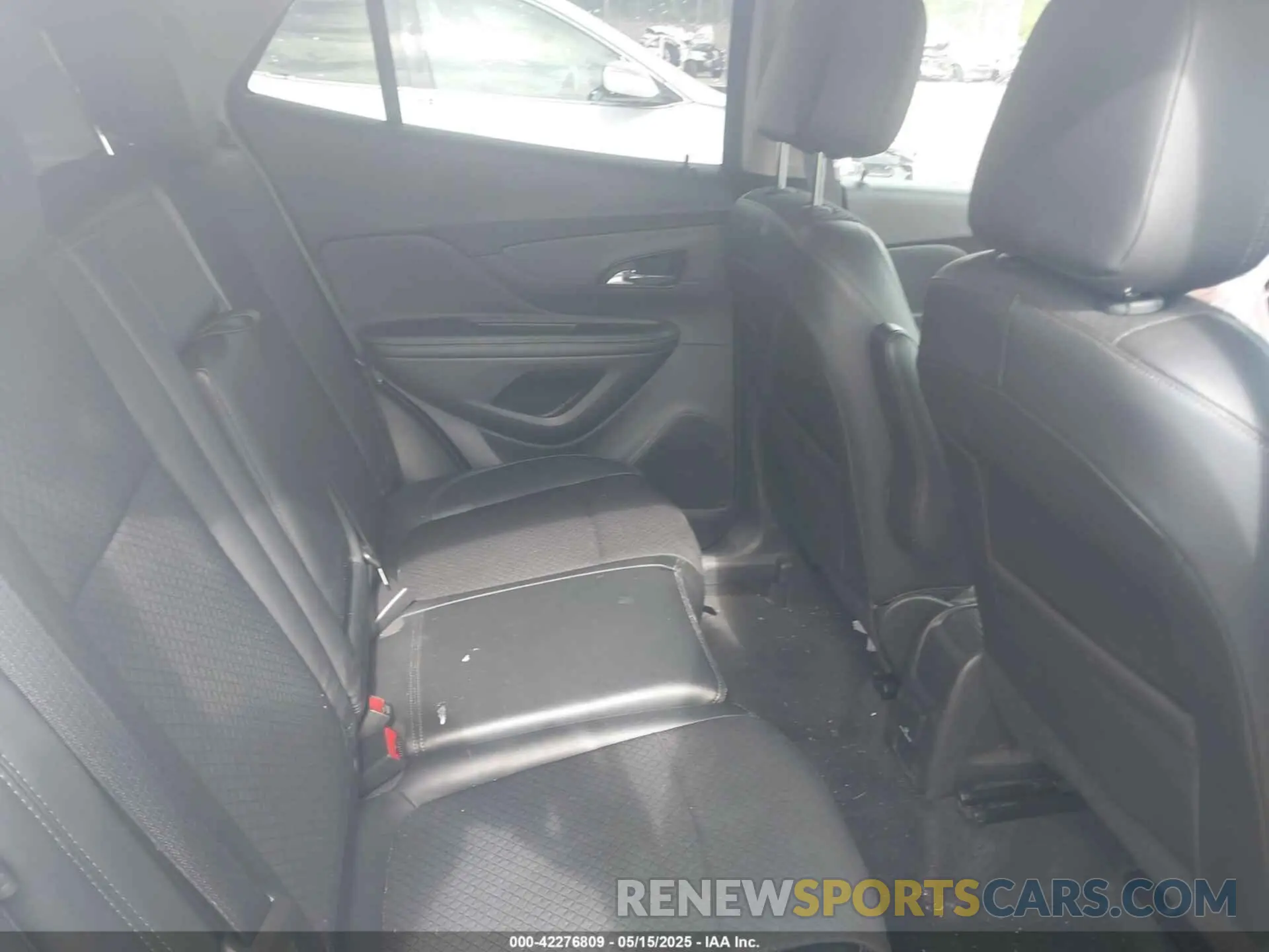 8 fotografías del automóvil dañado KL4CJESM6NB518420 BUICK ENCORE 2022
