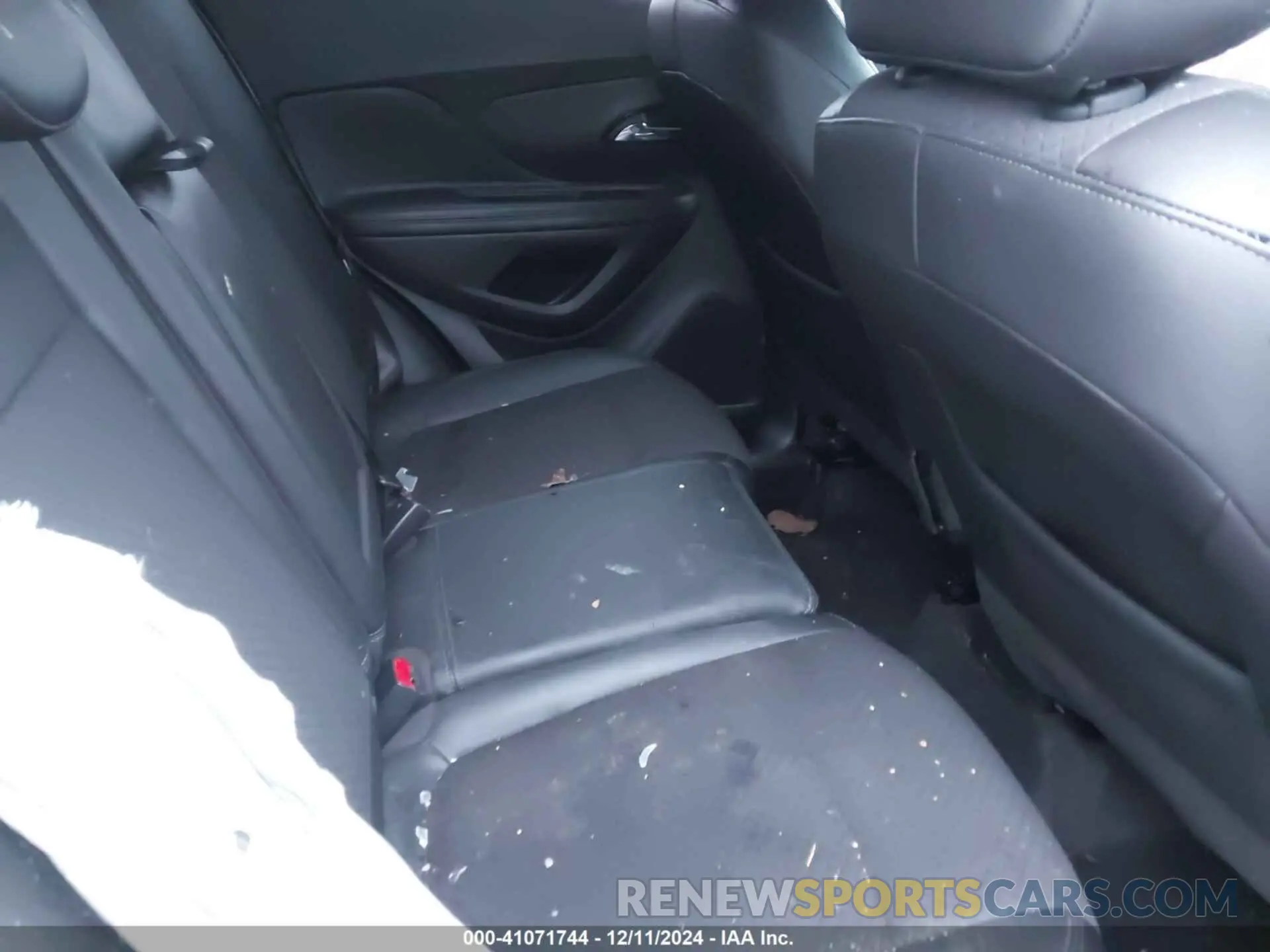8 fotografías del automóvil dañado KL4CJESM9NB500610 BUICK ENCORE 2022