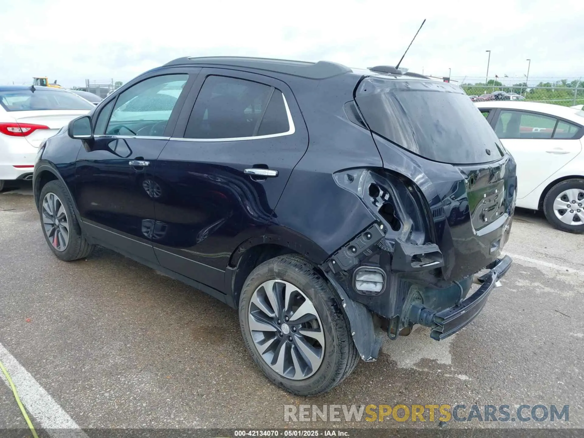 3 fotografías del automóvil dañado KL4CJESM9NB505743 BUICK ENCORE 2022