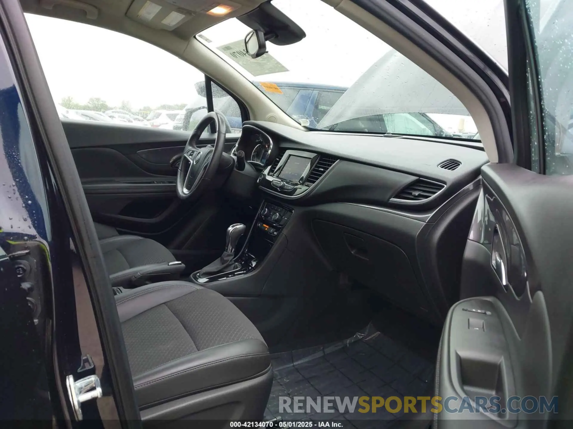 5 fotografías del automóvil dañado KL4CJESM9NB505743 BUICK ENCORE 2022