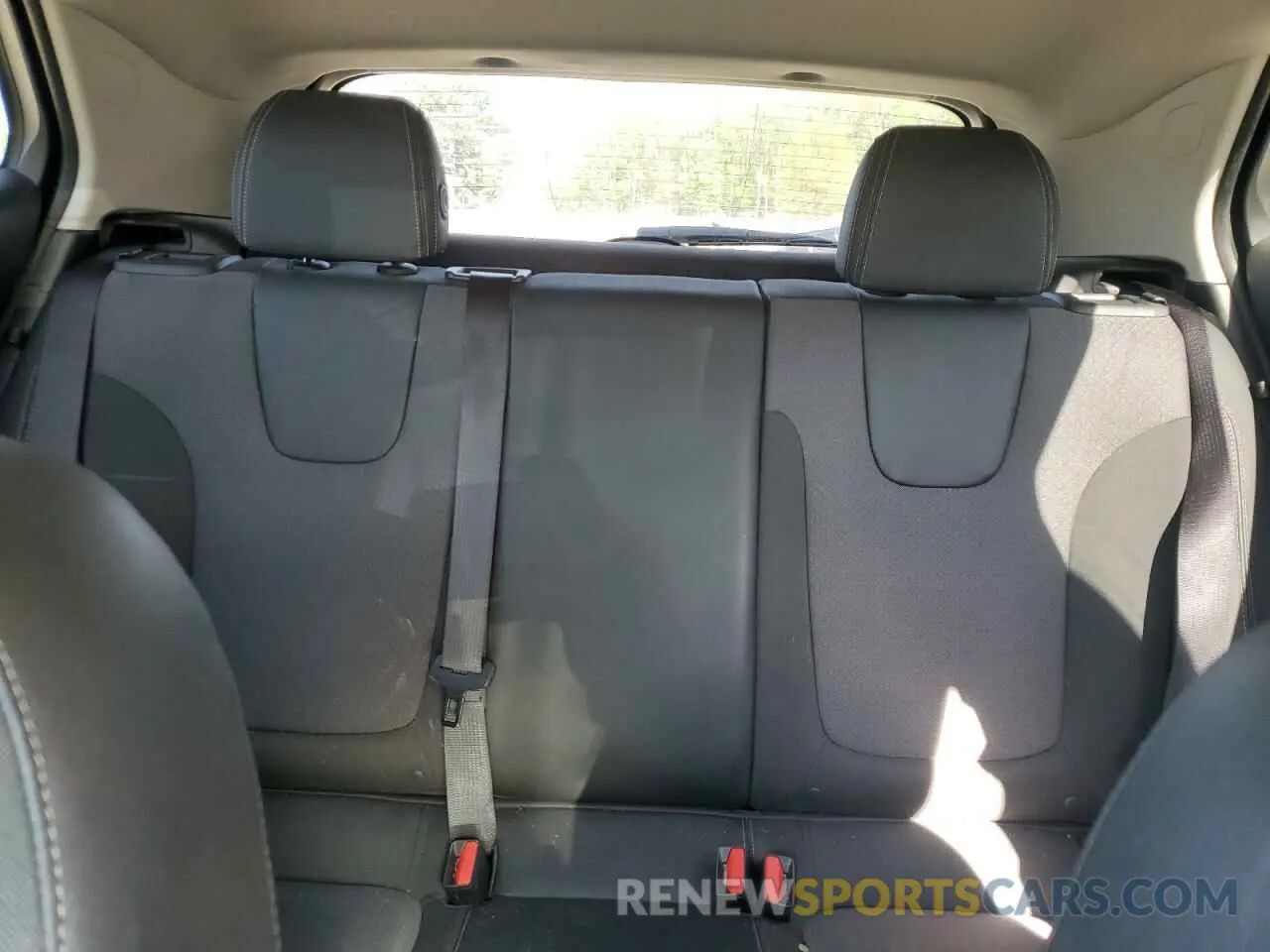 10 fotografías del automóvil dañado KL4MMBS23NB119795 BUICK ENCORE 2022
