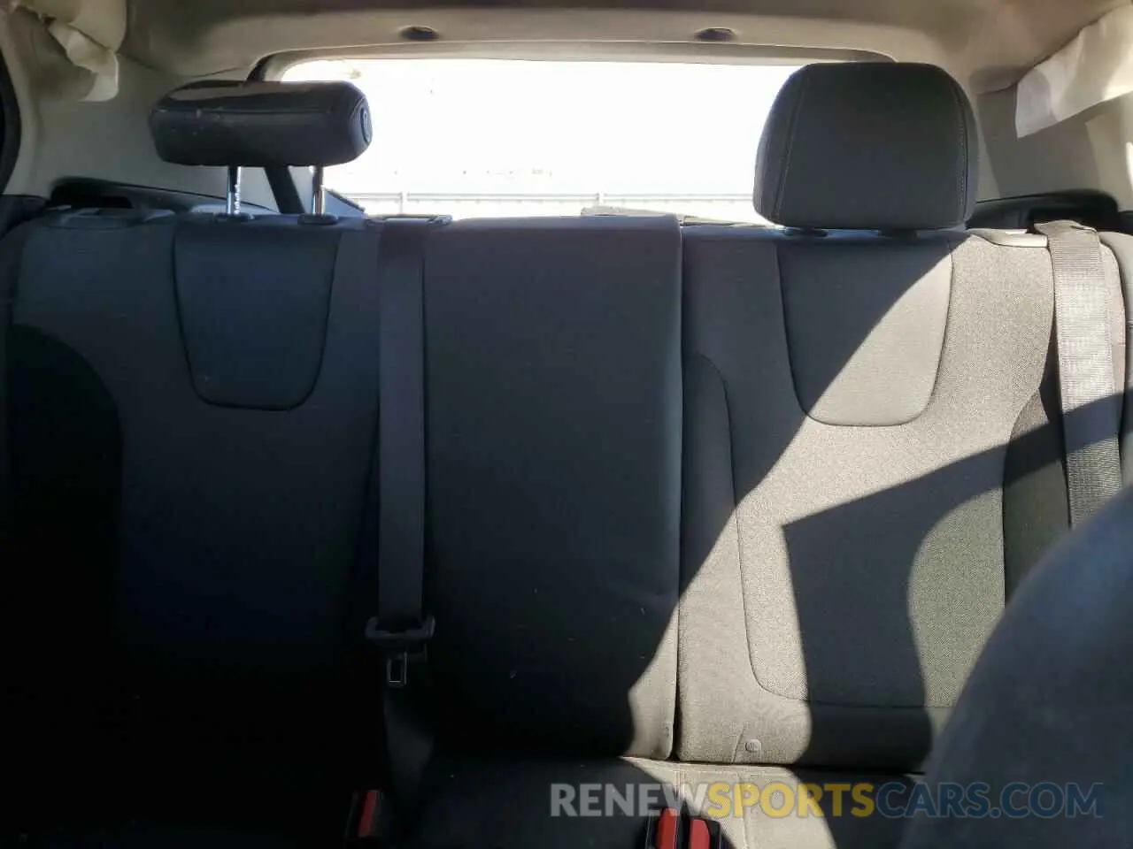 10 fotografías del automóvil dañado KL4MMBS27NB023636 BUICK ENCORE 2022