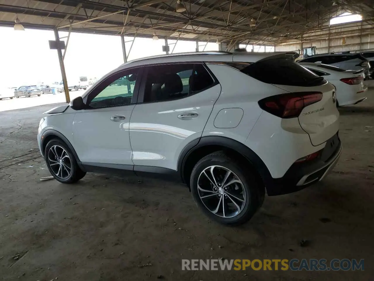 2 fotografías del automóvil dañado KL4MMDSL6NB070774 BUICK ENCORE 2022
