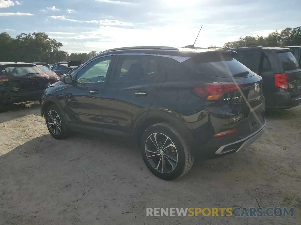 2 fotografías del automóvil dañado KL4MMDSLXNB069854 BUICK ENCORE 2022