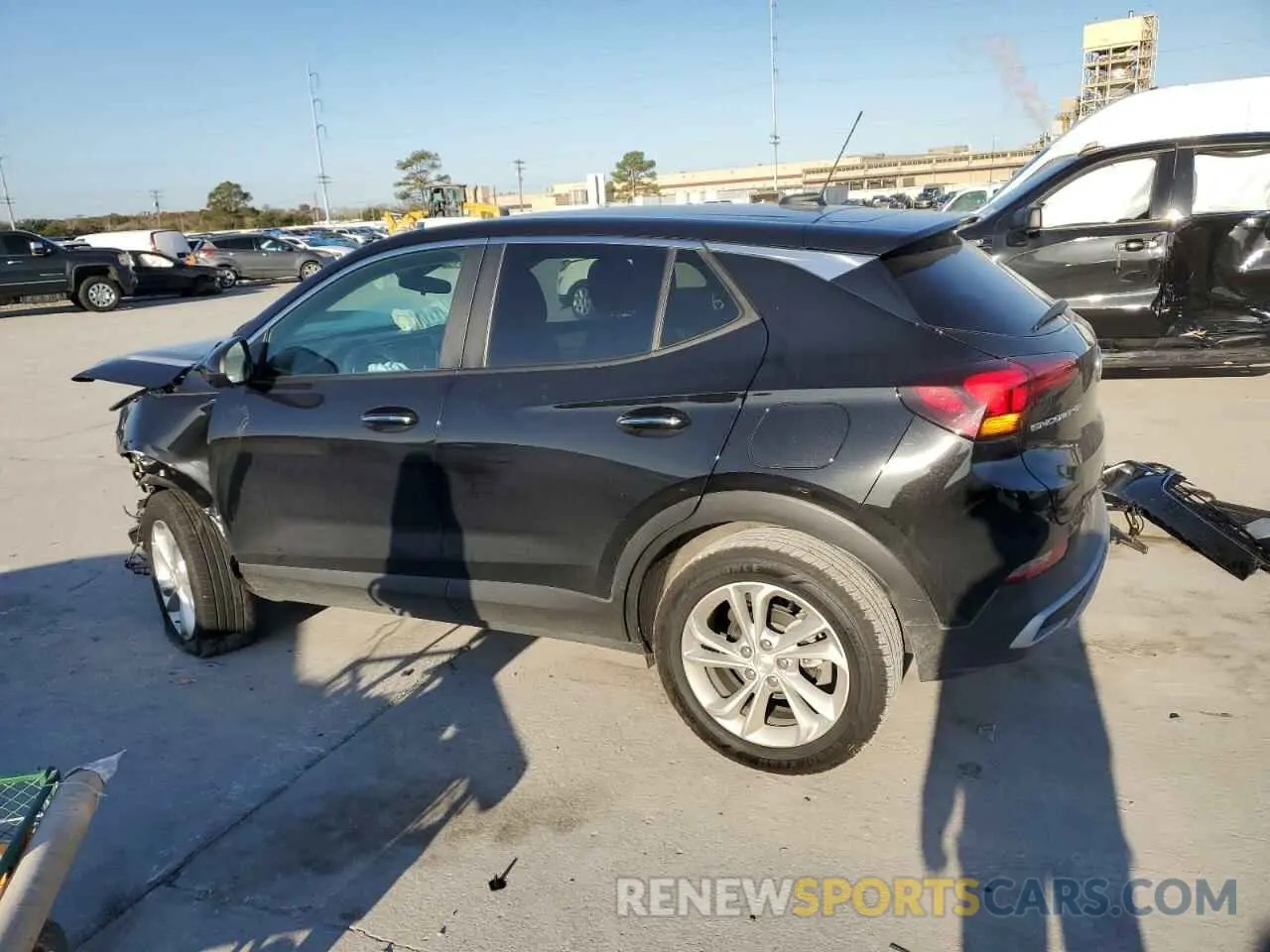 2 fotografías del automóvil dañado KL4MMBS24PB159189 BUICK ENCORE 2023