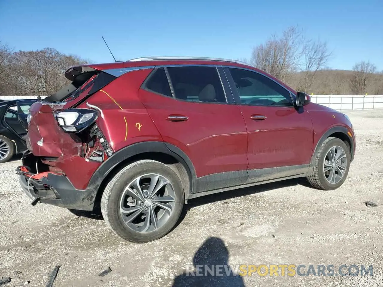 3 fotografías del automóvil dañado KL4MMDS20PB150680 BUICK ENCORE 2023
