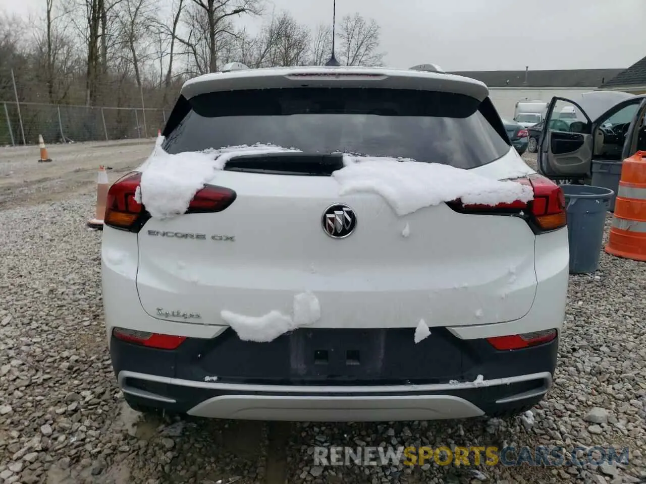 6 fotografías del automóvil dañado KL4MMDS21PB020407 BUICK ENCORE 2023