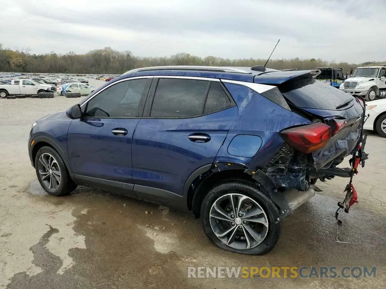 2 fotografías del automóvil dañado KL4MMDS22PB102081 BUICK ENCORE 2023