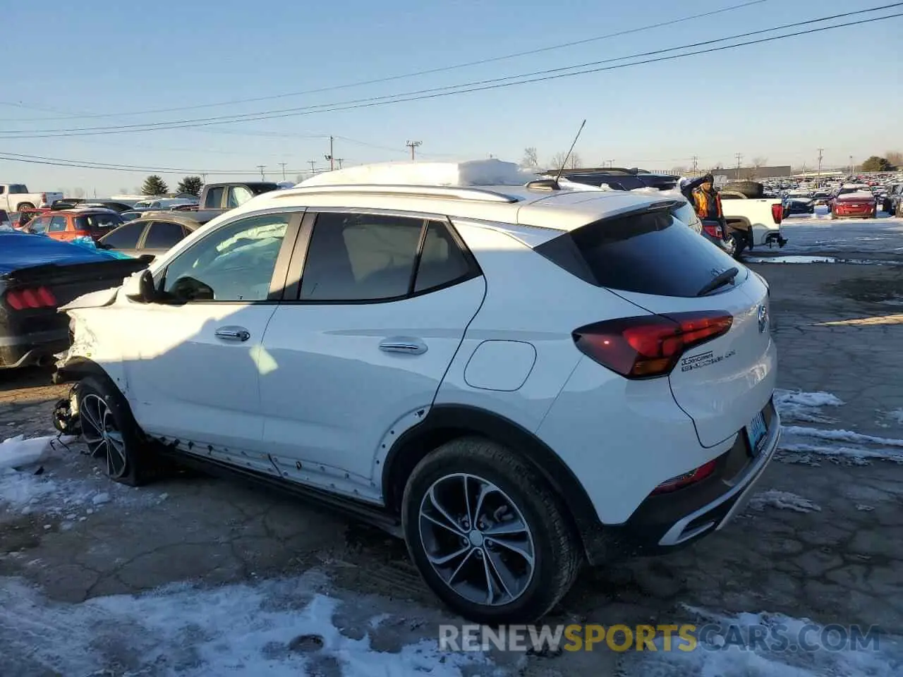 2 fotografías del automóvil dañado KL4MMDS22PB132021 BUICK ENCORE 2023