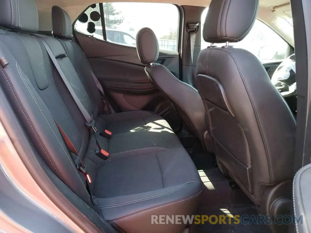 11 fotografías del automóvil dañado KL4MMESL2PB086978 BUICK ENCORE 2023