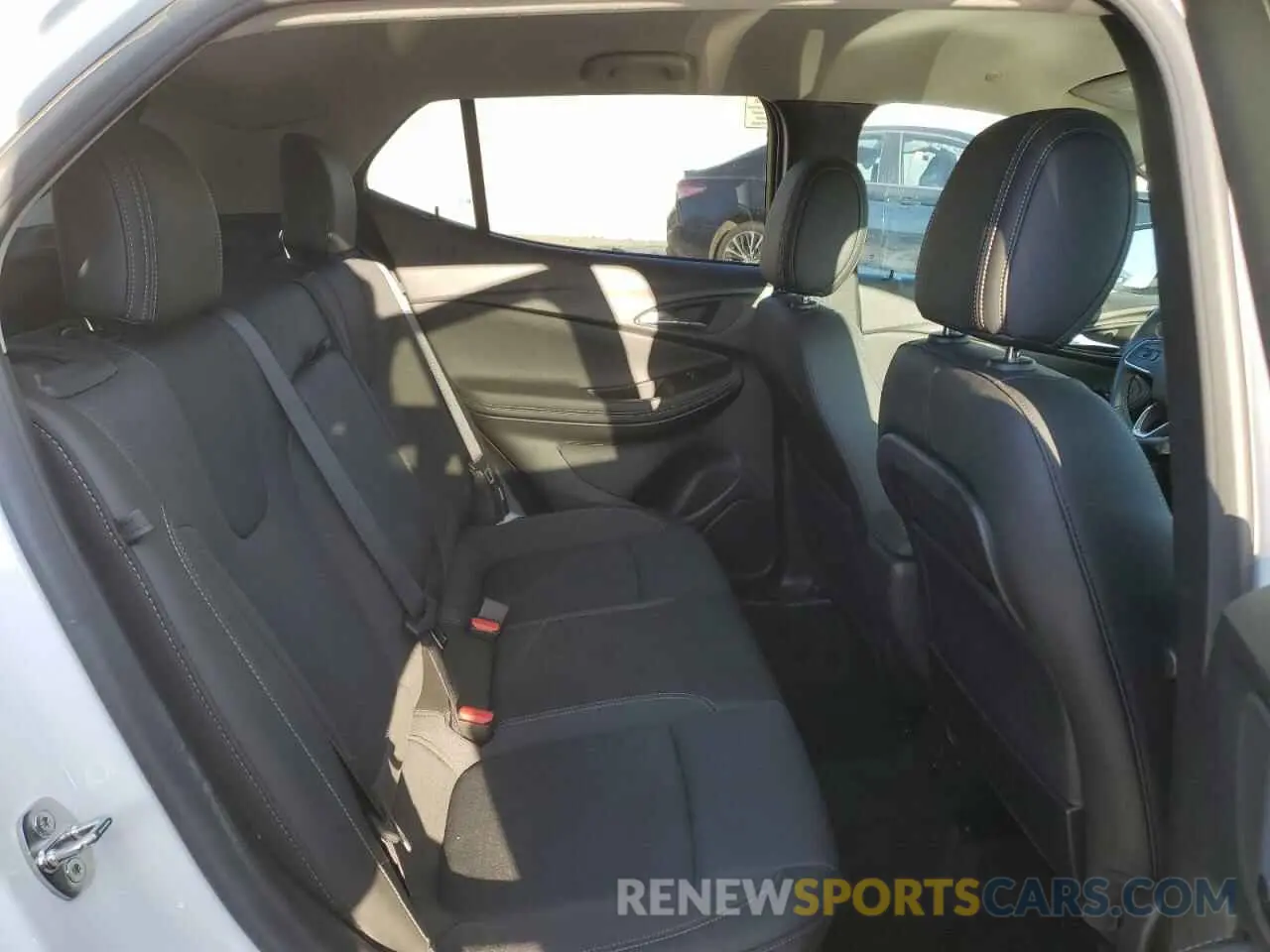 11 fotografías del automóvil dañado KL4MMESL4PB072502 BUICK ENCORE 2023