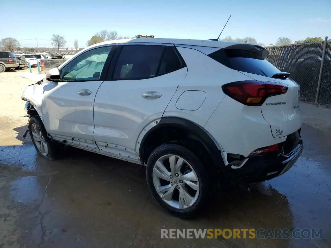 2 fotografías del automóvil dañado KL4AMBS20RB084402 BUICK ENCORE 2024