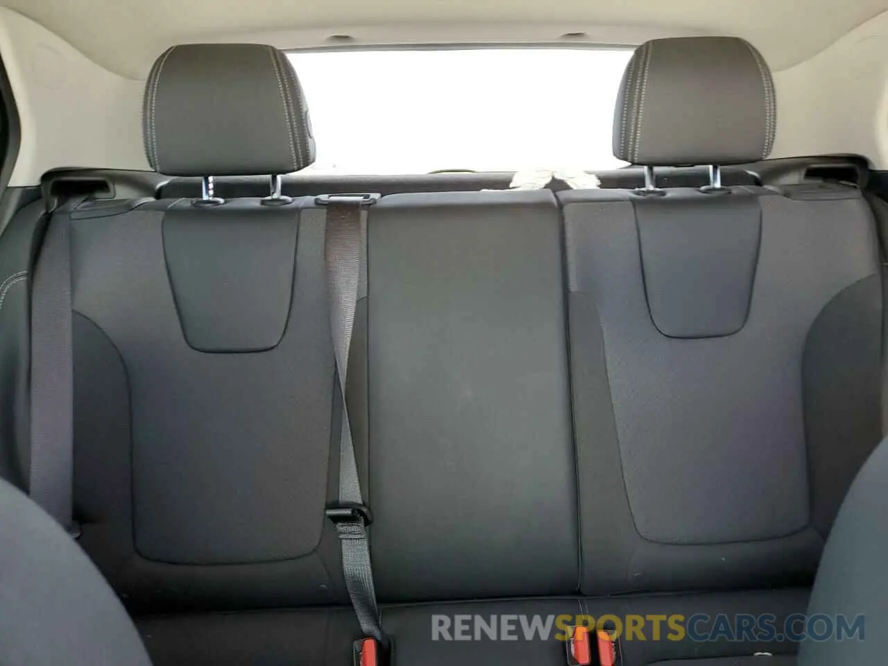 10 fotografías del automóvil dañado KL4AMBS22RB050946 BUICK ENCORE 2024