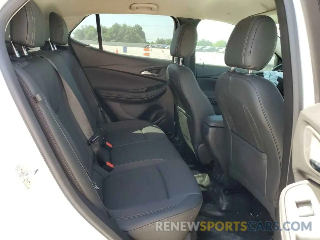 11 fotografías del automóvil dañado KL4AMBS22RB050946 BUICK ENCORE 2024