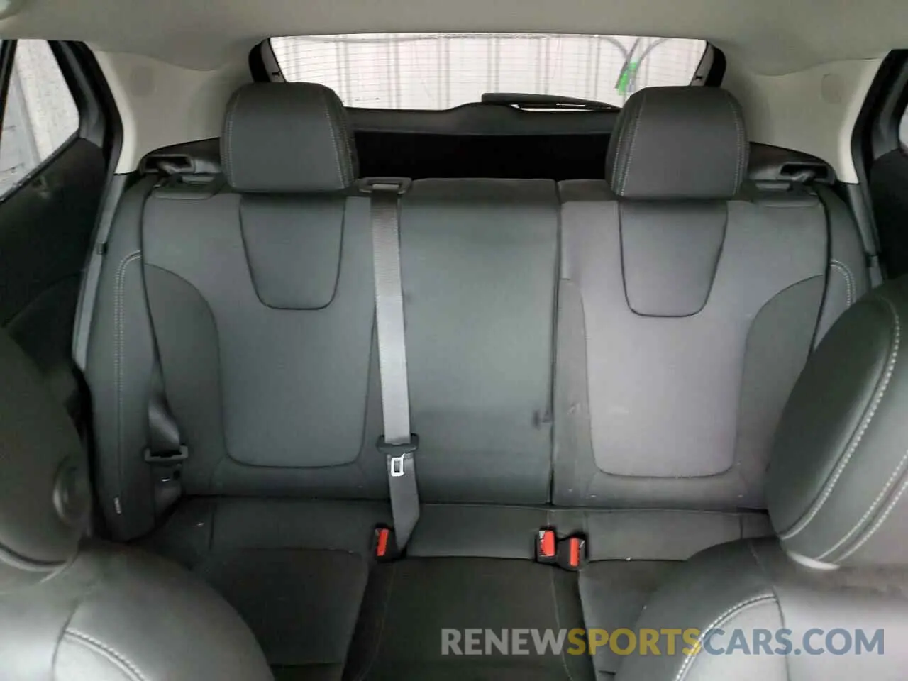 10 fotografías del automóvil dañado KL4AMBS22RB074289 BUICK ENCORE 2024