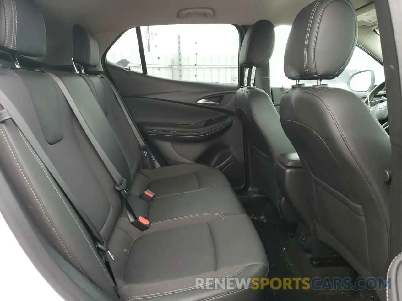 12 fotografías del automóvil dañado KL4AMBS22RB166664 BUICK ENCORE 2024