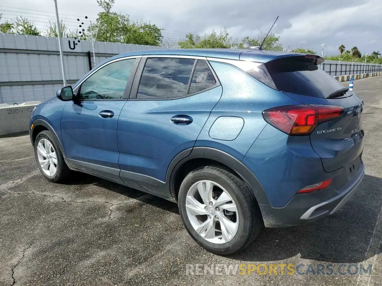 2 fotografías del automóvil dañado KL4AMBS23RB078772 BUICK ENCORE 2024