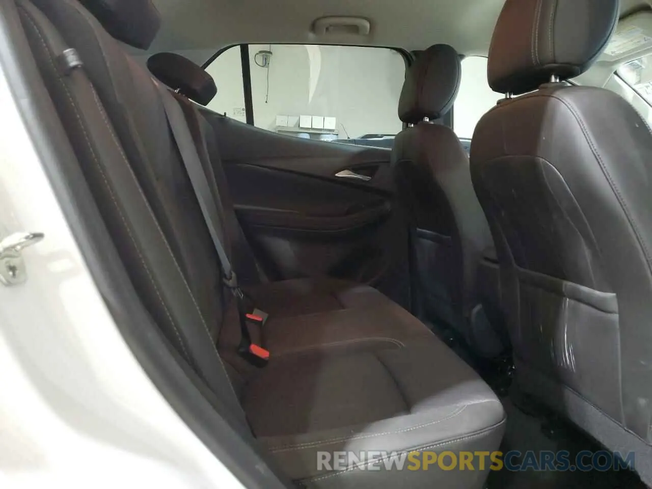 11 fotografías del automóvil dañado KL4AMBS23RB099413 BUICK ENCORE 2024