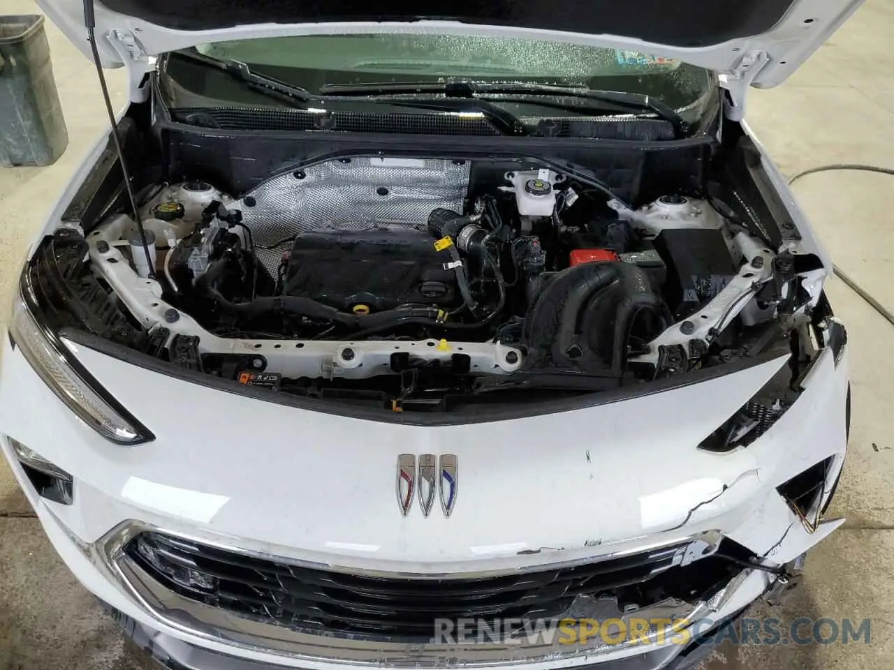 12 fotografías del automóvil dañado KL4AMBS23RB099413 BUICK ENCORE 2024