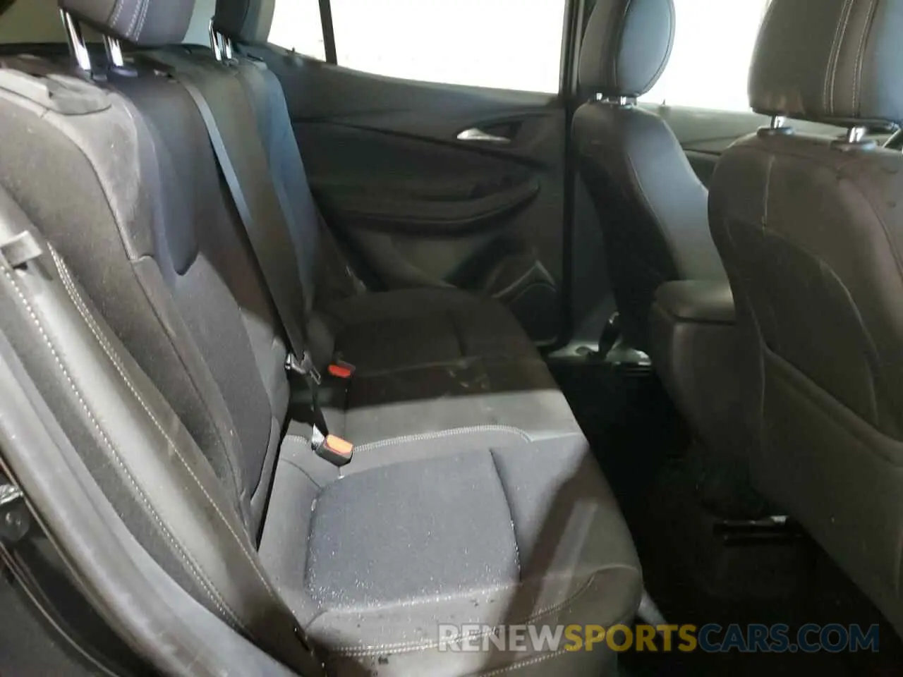 11 fotografías del automóvil dañado KL4AMBS23RB148450 BUICK ENCORE 2024