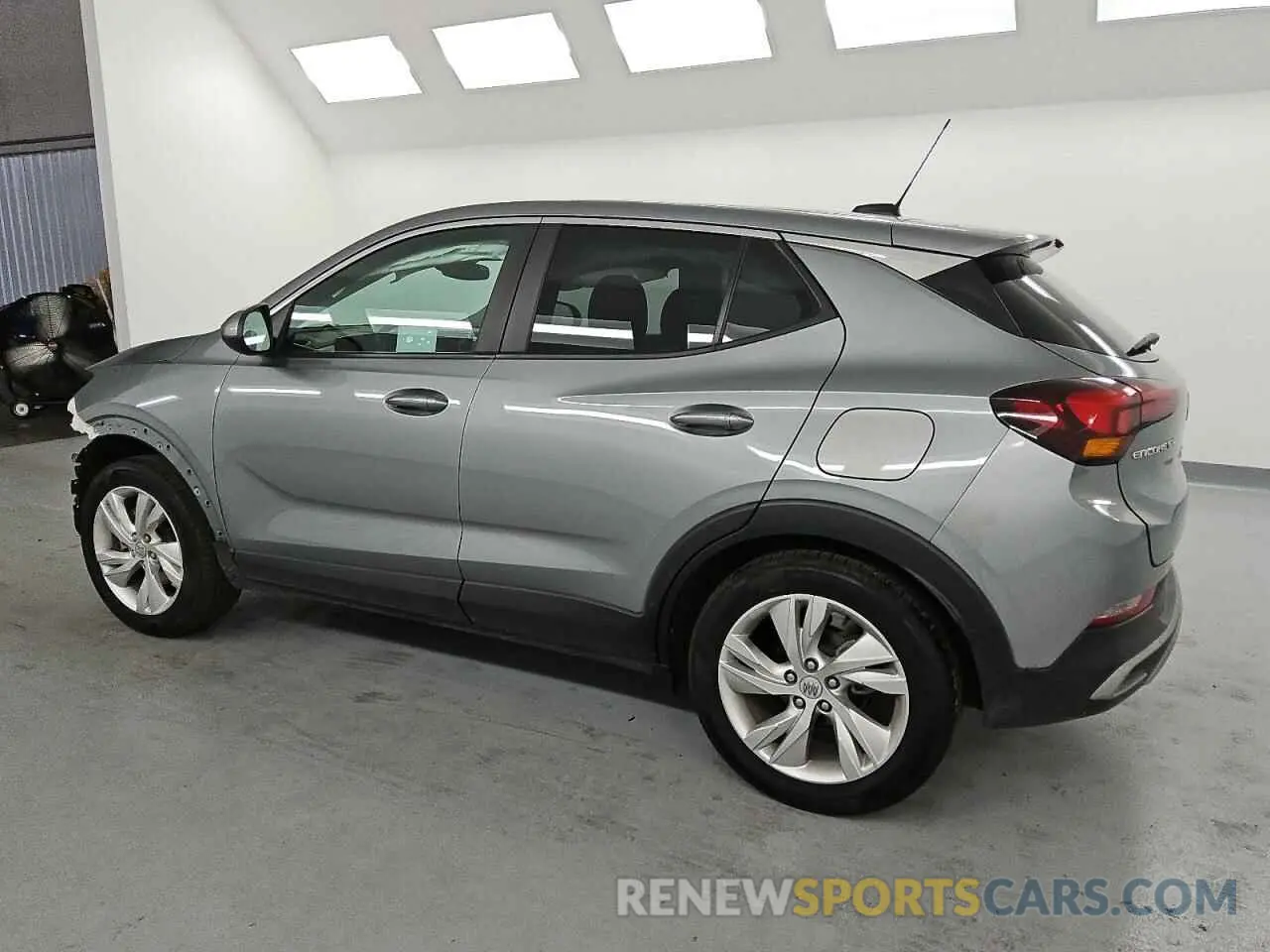2 fotografías del automóvil dañado KL4AMBS26RB057799 BUICK ENCORE 2024