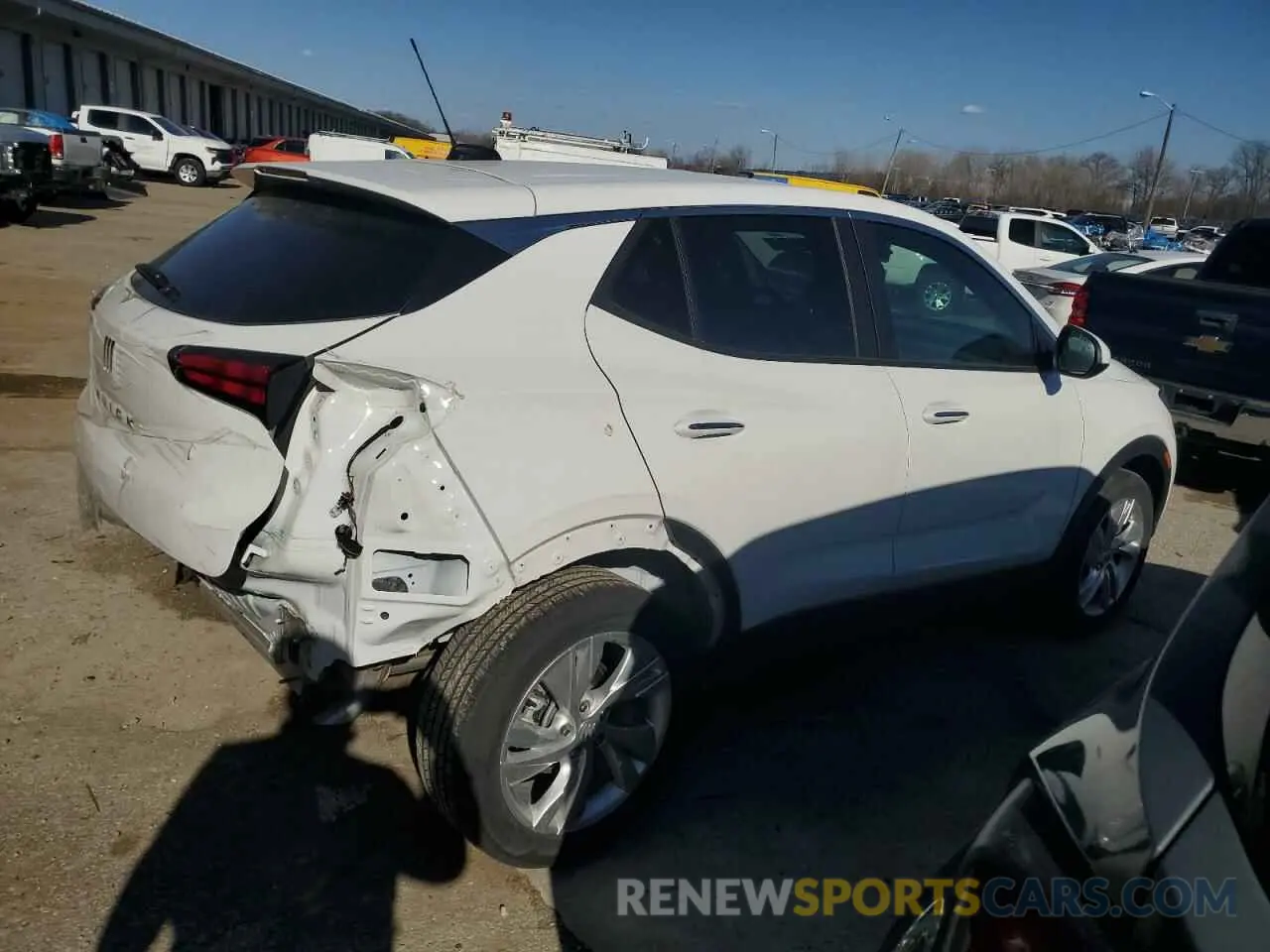 3 fotografías del automóvil dañado KL4AMBS28RB139310 BUICK ENCORE 2024