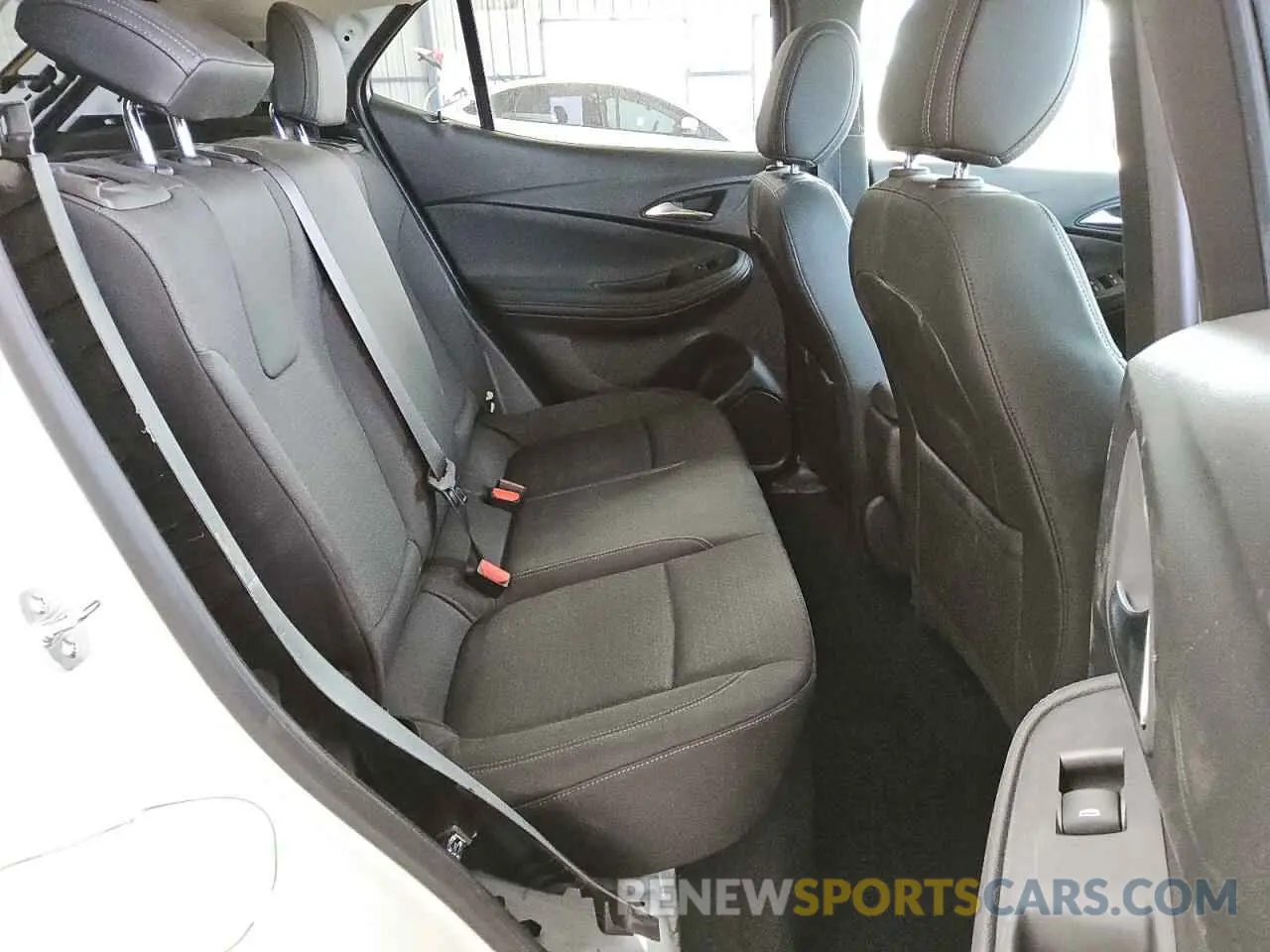 11 fotografías del automóvil dañado KL4AMBS28RB189091 BUICK ENCORE 2024