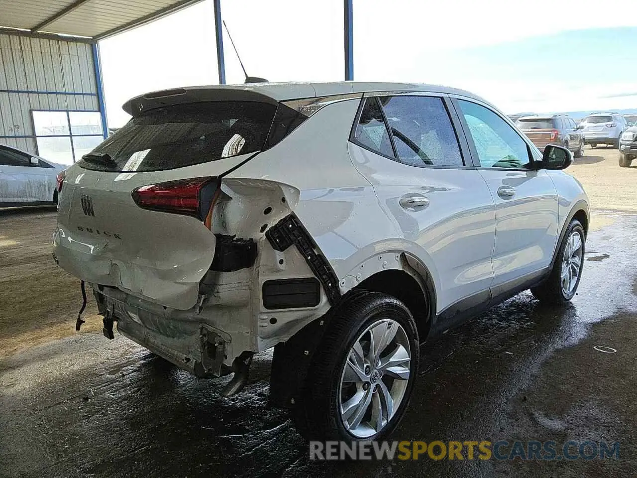 3 fotografías del automóvil dañado KL4AMBS28RB189091 BUICK ENCORE 2024