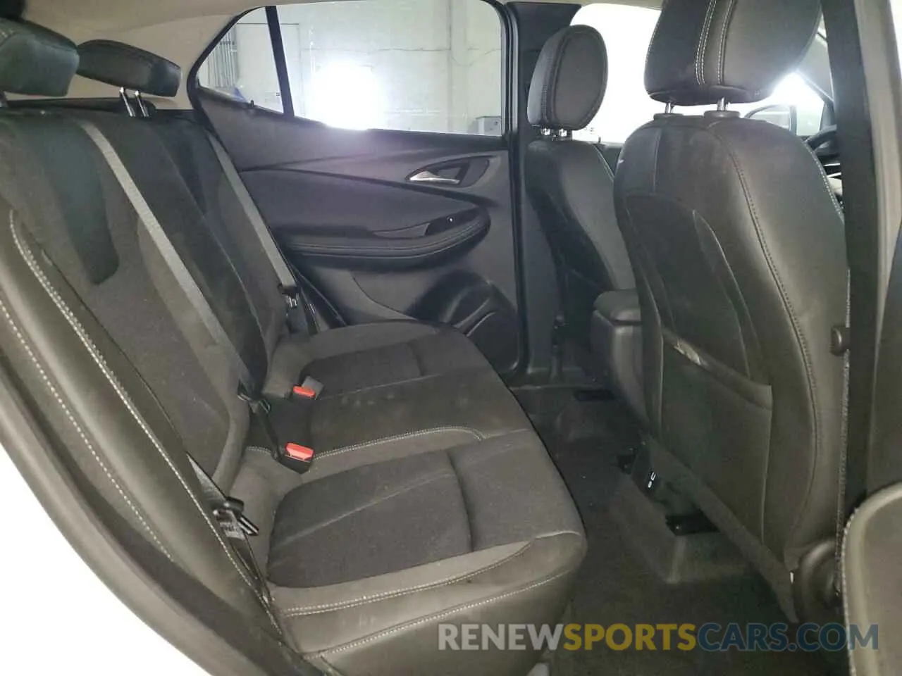 11 fotografías del automóvil dañado KL4AMBS28RB214426 BUICK ENCORE 2024