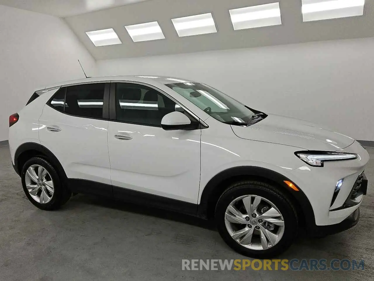 4 fotografías del automóvil dañado KL4AMBS29RB093227 BUICK ENCORE 2024