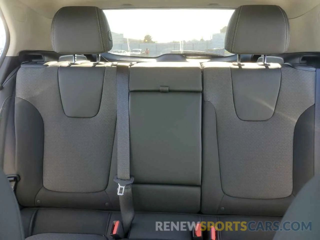 10 fotografías del automóvil dañado KL4AMBS2XRB024286 BUICK ENCORE 2024