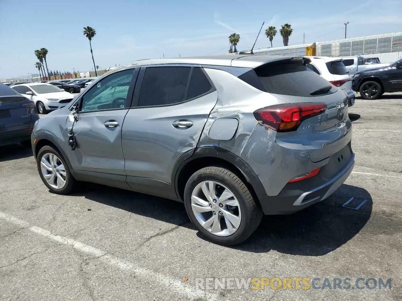 2 fotografías del automóvil dañado KL4AMBSL9RB210202 BUICK ENCORE 2024