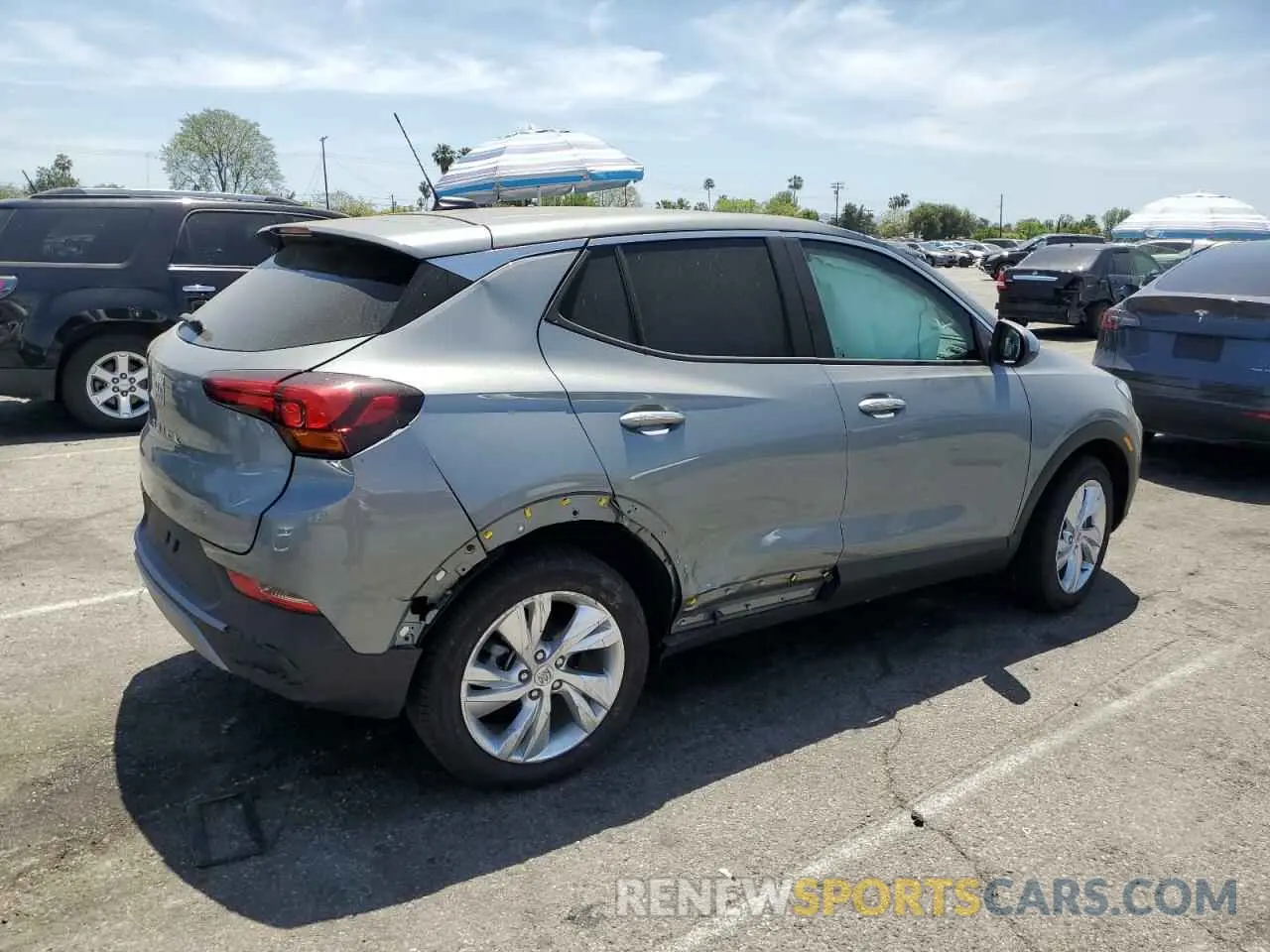 3 fotografías del automóvil dañado KL4AMBSL9RB210202 BUICK ENCORE 2024