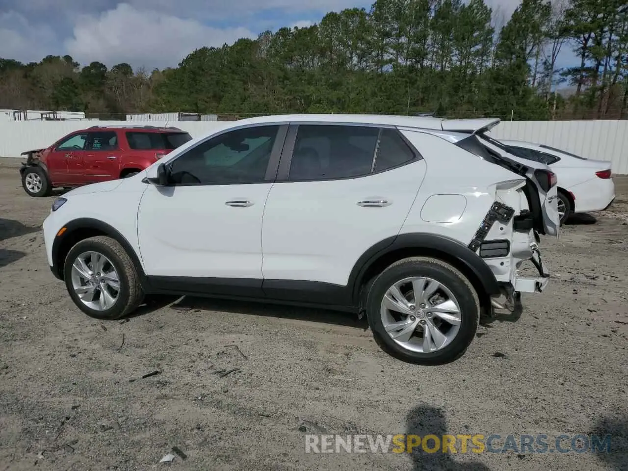 2 fotografías del automóvil dañado KL4AMCSL2RB001860 BUICK ENCORE 2024