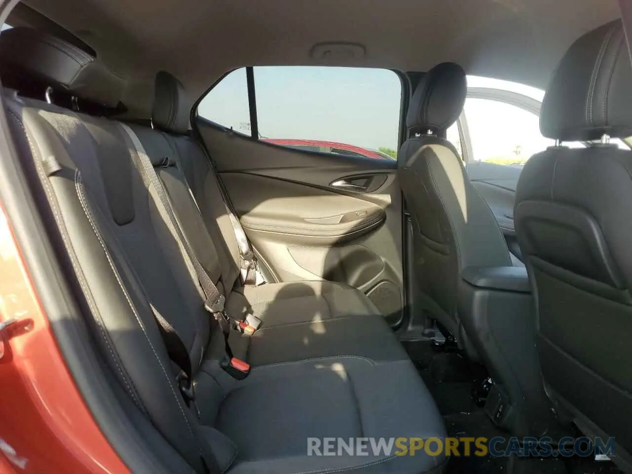 10 fotografías del automóvil dañado KL4AMCSL5RB182209 BUICK ENCORE 2024