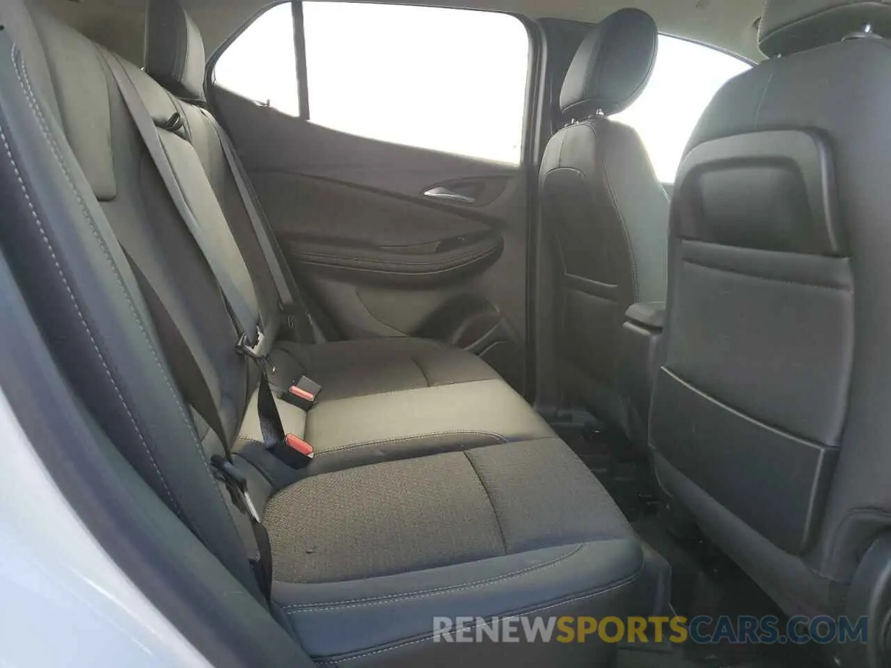 11 fotografías del automóvil dañado KL4AMCSL6RB134878 BUICK ENCORE 2024