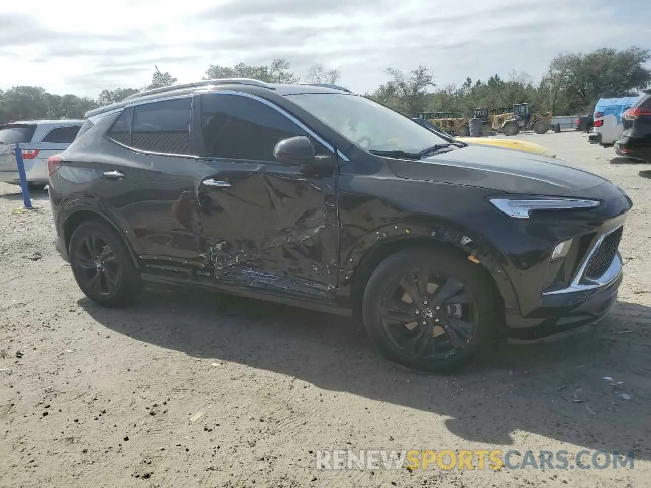 4 fotografías del automóvil dañado KL4AMDSL0RB000700 BUICK ENCORE 2024
