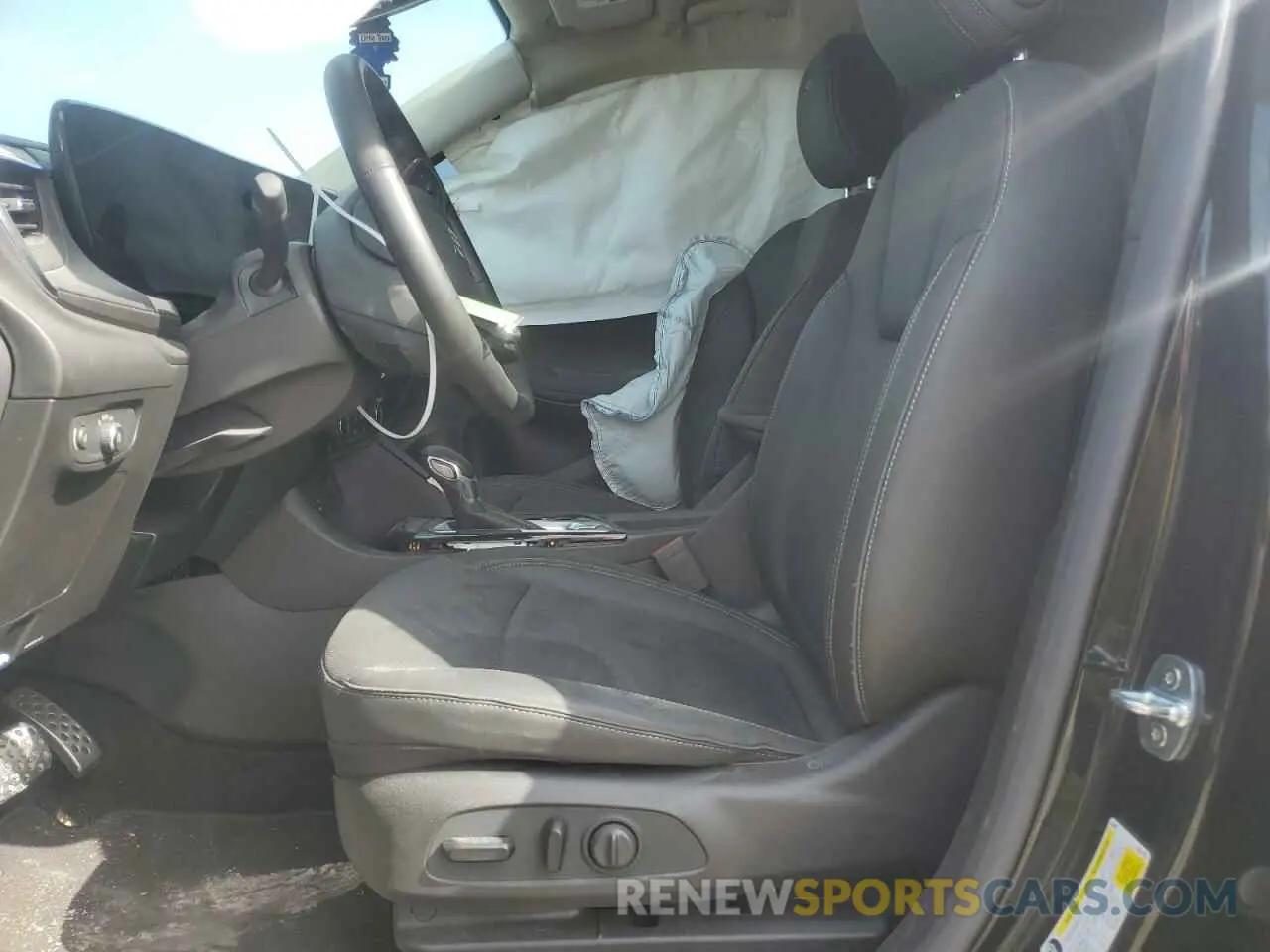 7 fotografías del automóvil dañado KL4AMDSL0RB000700 BUICK ENCORE 2024