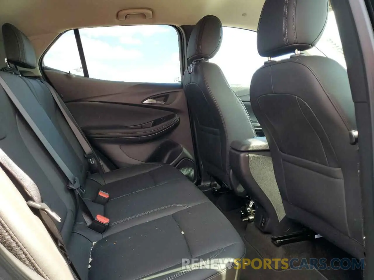 11 fotografías del automóvil dañado KL4AMDSL2RB003887 BUICK ENCORE 2024
