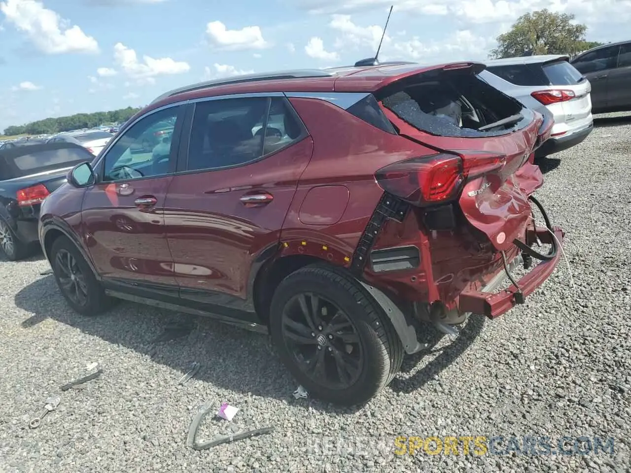 2 fotografías del automóvil dañado KL4AMDSL2RB208786 BUICK ENCORE 2024
