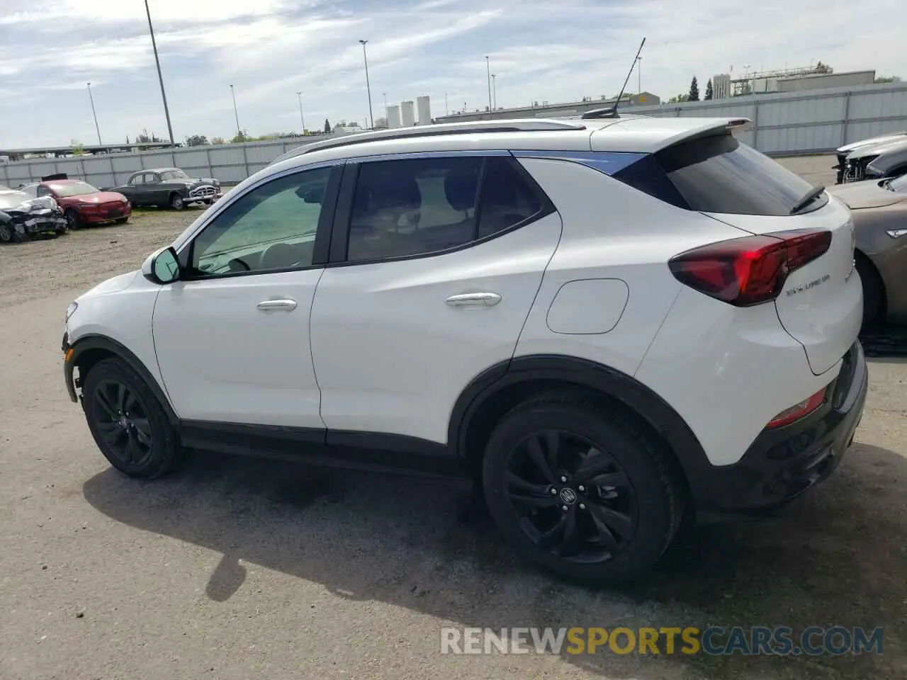2 fotografías del automóvil dañado KL4AMDSL6RB089625 BUICK ENCORE 2024