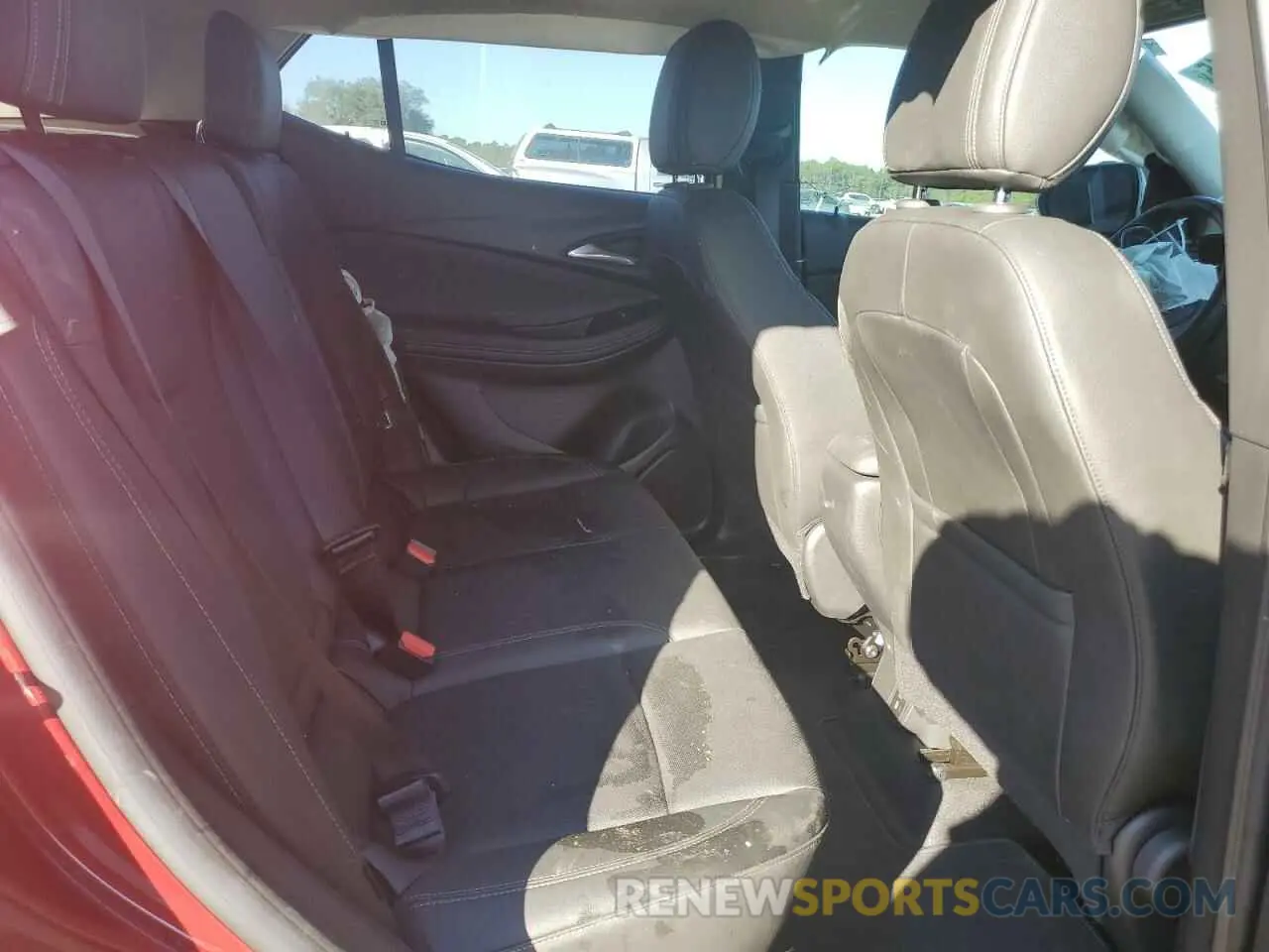 11 fotografías del automóvil dañado KL4AMDSLXRB067739 BUICK ENCORE 2024