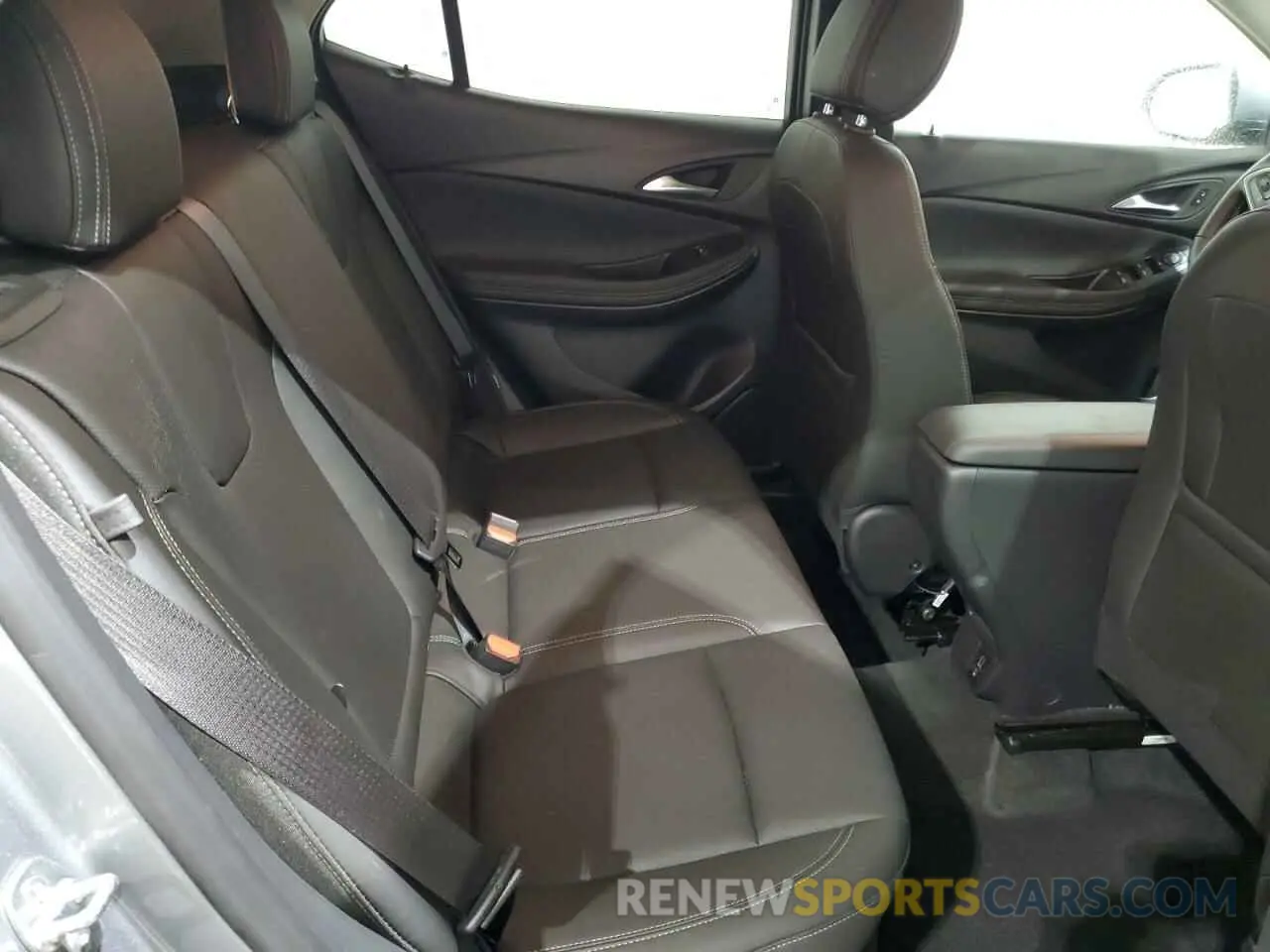 11 fotografías del automóvil dañado KL4AMESL2RB151544 BUICK ENCORE 2024