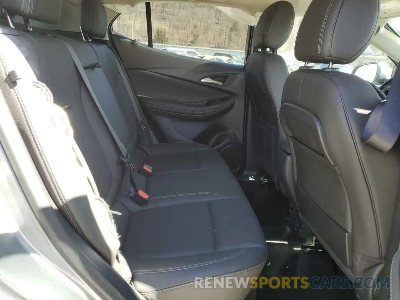 11 fotografías del automóvil dañado KL4AMESL3RB039528 BUICK ENCORE 2024