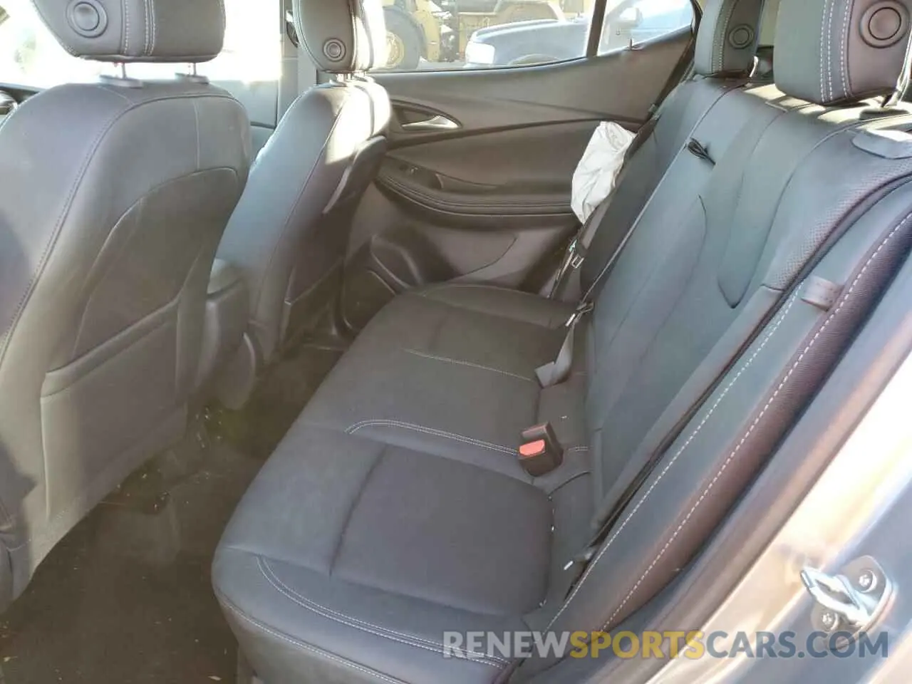 11 fotografías del automóvil dañado KL4AMESL4RB015576 BUICK ENCORE 2024